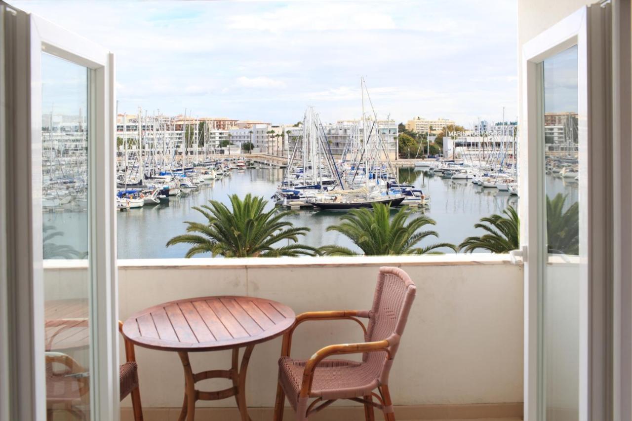 Lagos Main Avenue Studio With Marina View Balcony Exteriör bild