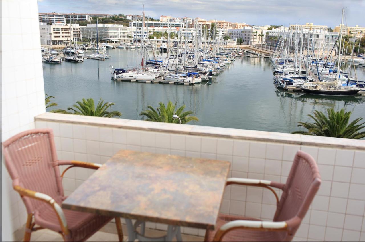 Lagos Main Avenue Studio With Marina View Balcony Exteriör bild