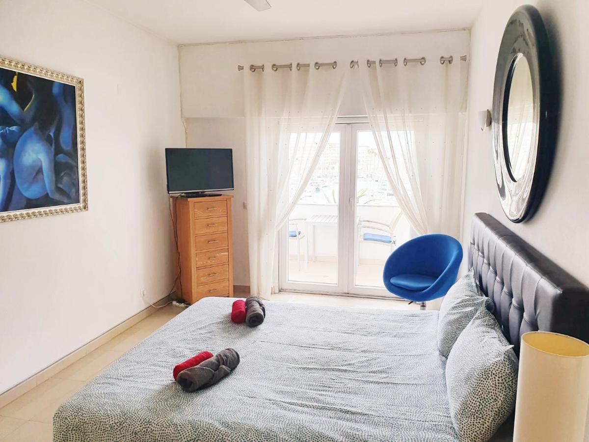 Lagos Main Avenue Studio With Marina View Balcony Exteriör bild