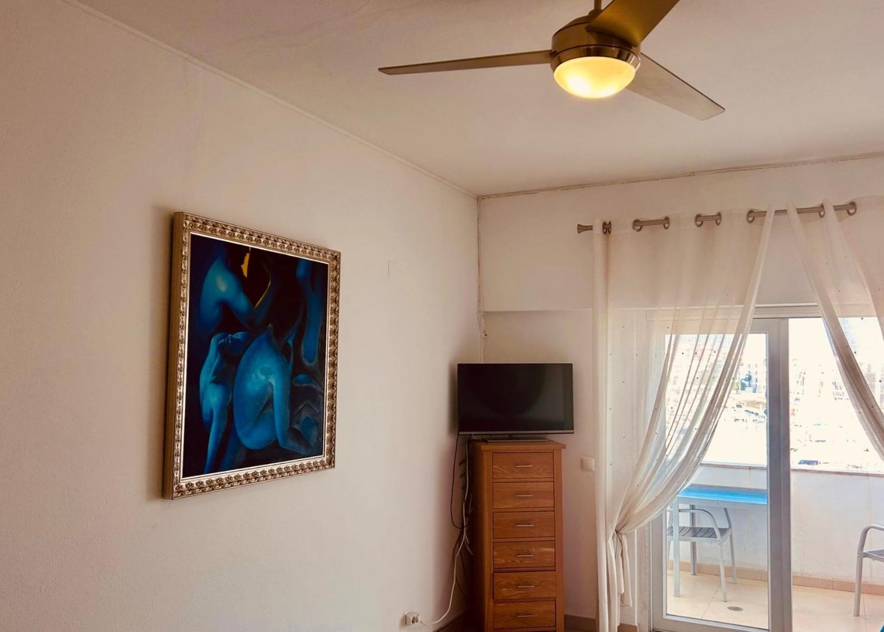 Lagos Main Avenue Studio With Marina View Balcony Exteriör bild